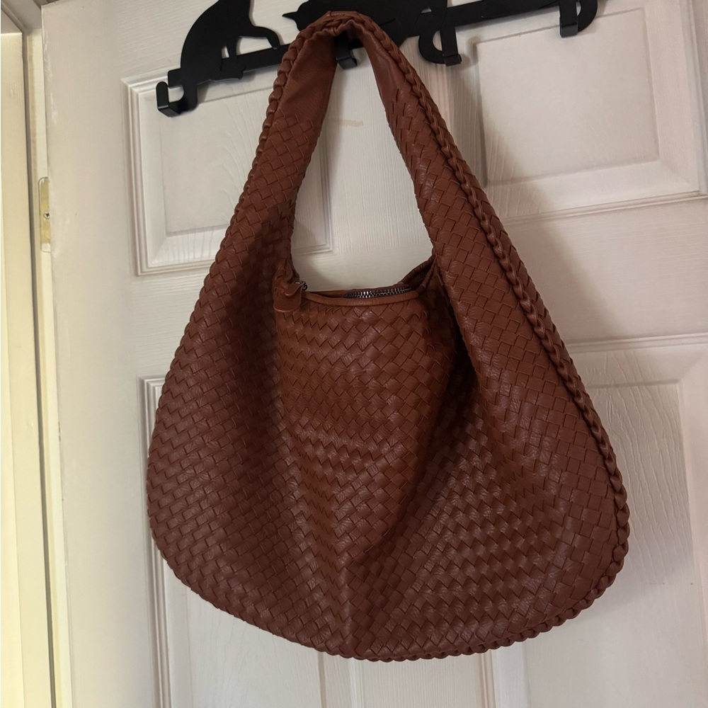 Chic Brown Leather Hobo Bag with Woven Texture